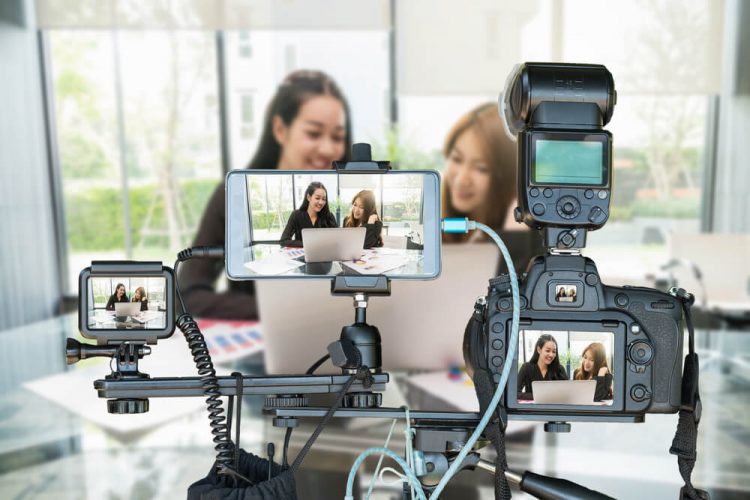 What is The Difference between Webcasting and Live Streaming?